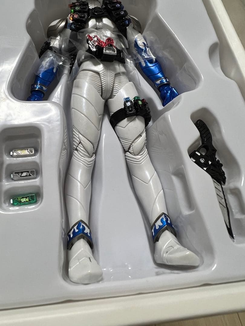 【開封済み・美品】真骨彫製法 仮面ライダーエターナル S.H.Figuarts