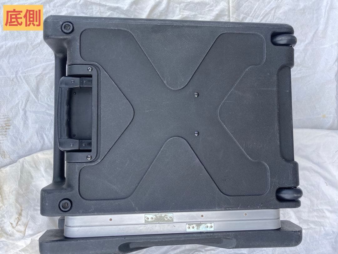 ラック　SKB 4U キャスター　取っ手付き