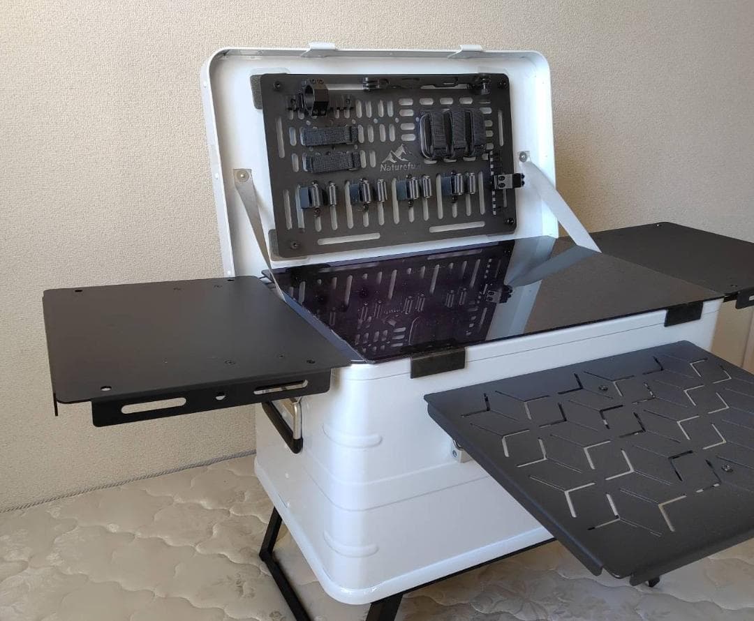 アルミコンテナ　鍵付き　サイドパネル　センターパネル　キャンプ　アウトドア