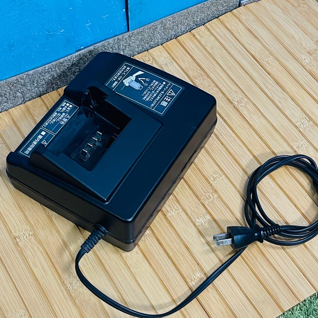 Panasonic NKJ069Z1バッテリー充電器動作品