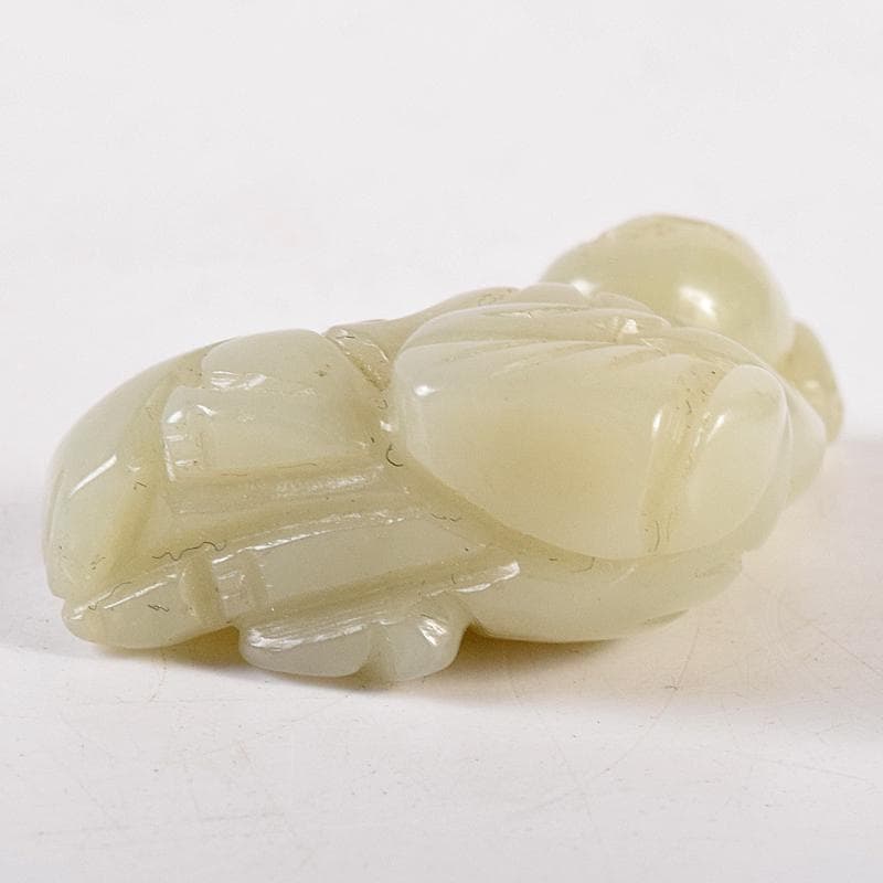 中国　玉石彫刻　天女　根付　紙鎮　置物　C　8063E