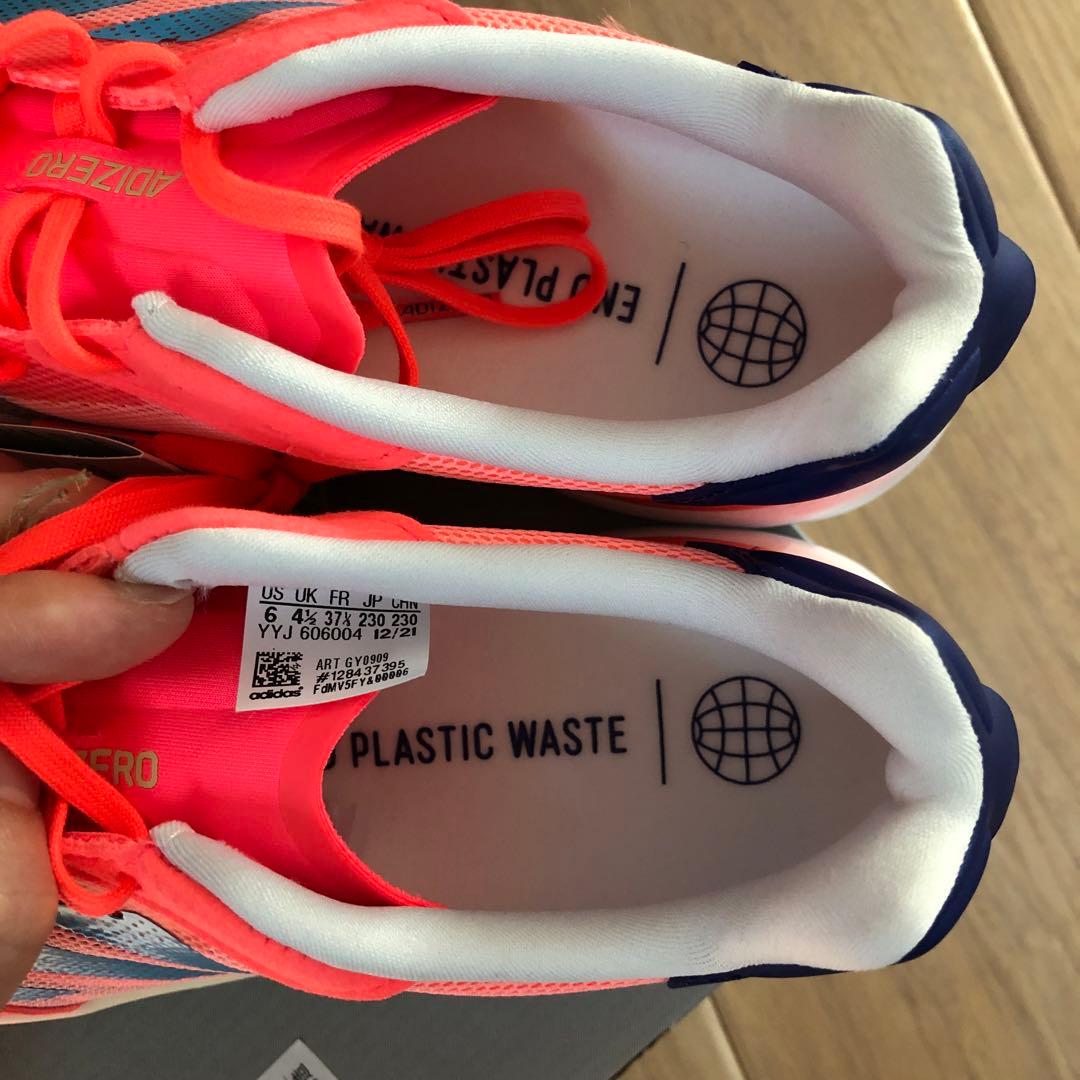 【新品未使用】adidasランニングシューズ 23cm