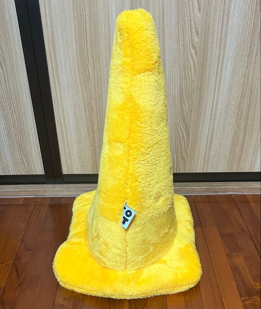 【新品保管中】toft カラーコーン型 ぬいぐるみ 3種セット 赤青黄