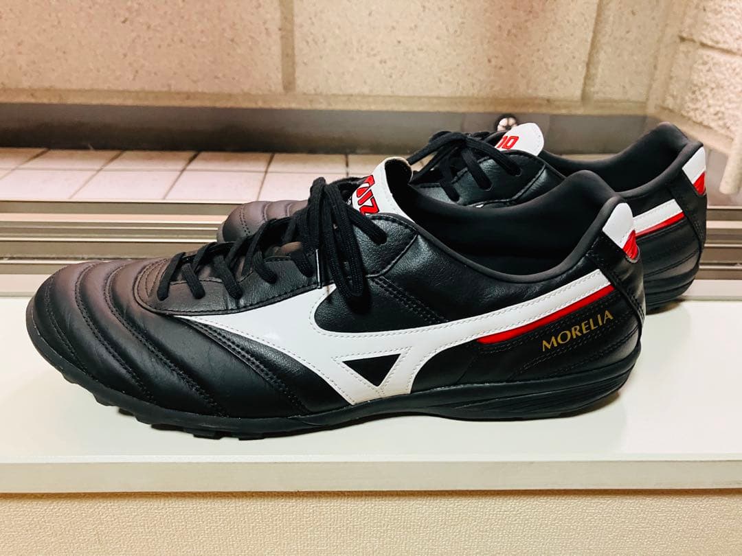 Mizuno Morelia サッカーシューズ ブラック/ホワイト/レッド