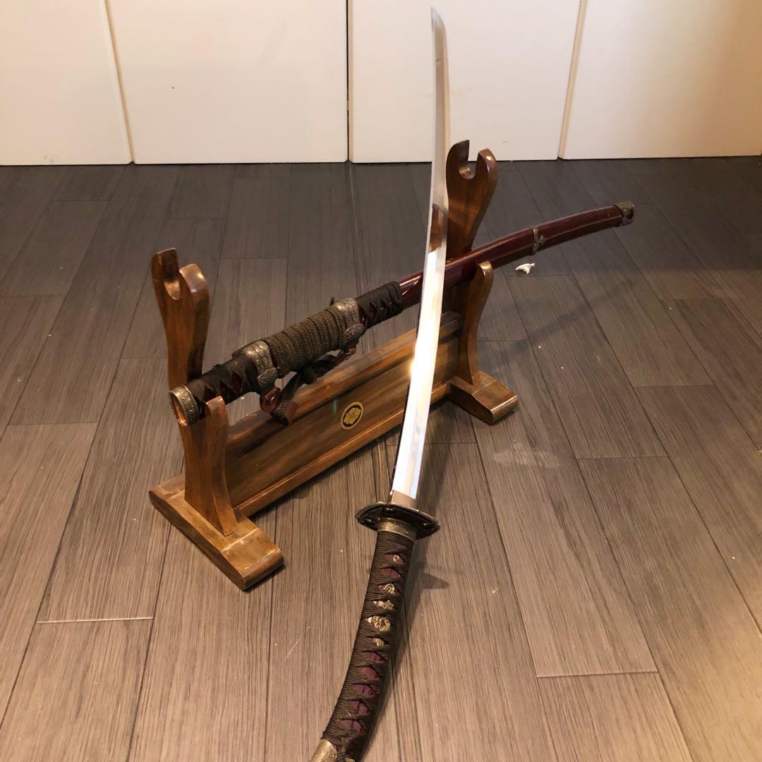 高級模造刀　日本軍拵え　居合刀　樋入刀身　合金刀身　朱拵え　重みあり