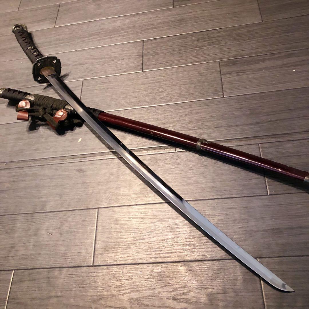 高級模造刀　日本軍拵え　居合刀　樋入刀身　合金刀身　朱拵え　重みあり