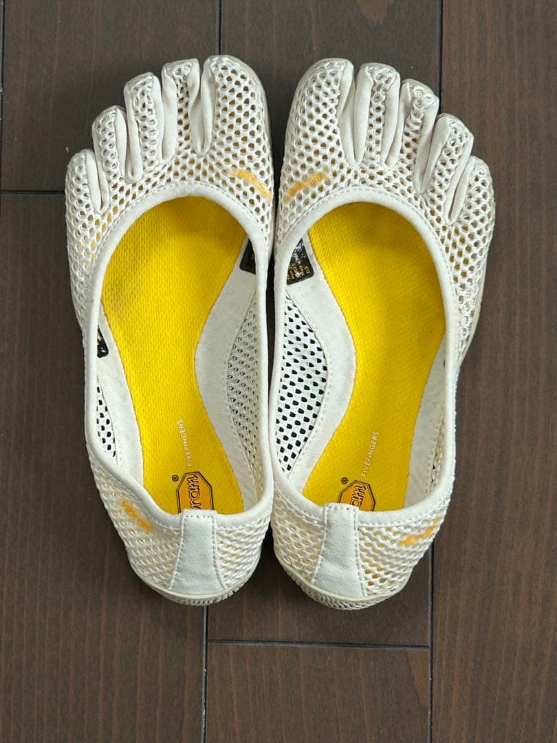 ビブラムVi-B、five fingers 22.５センチ、ホワイト