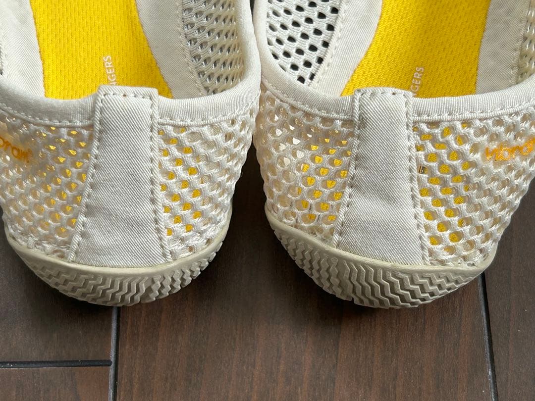 ビブラムVi-B、five fingers 22.５センチ、ホワイト