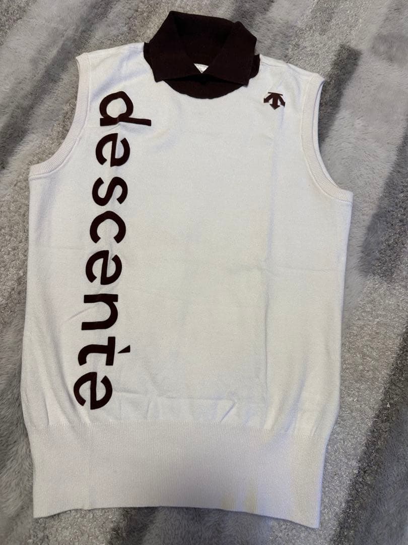 【超美品】DESCENTE GOLF スリーブレス ニットシャツ ホワイト