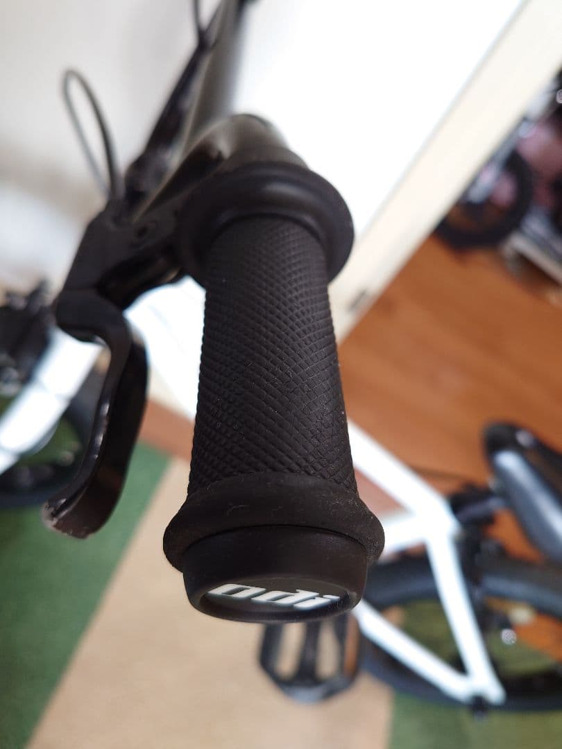 キッズ BMX TNB PLUG14　グローブ付