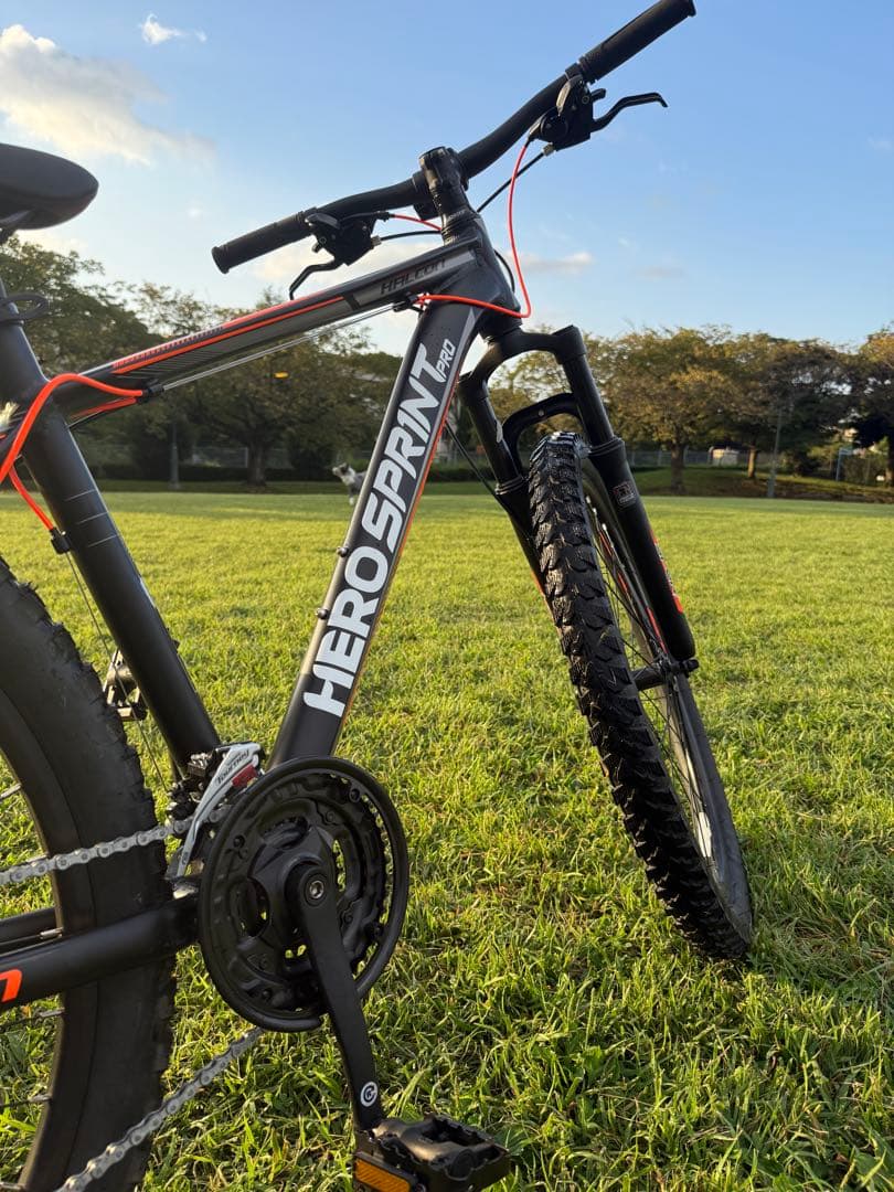 [引取限定] 【ほぼ新品】Hero Sprint Pro 自転車 (21段変速)