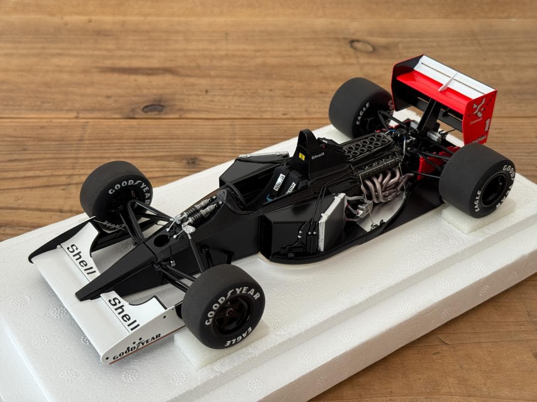 オートアート AUTOart MP4/6 1:18 日本GP マルボロデカール付