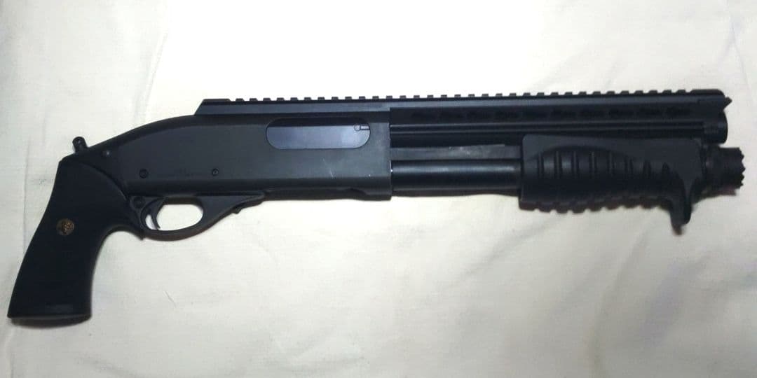 東京マルイ　ブリーチャー　ライラクストップレール付き