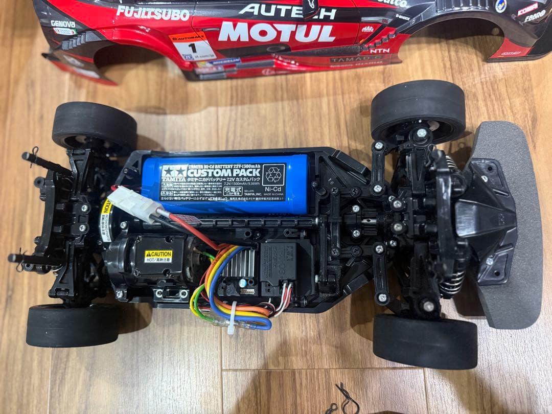 AUTECH Motul GT-R 1/10 ラジコンカー