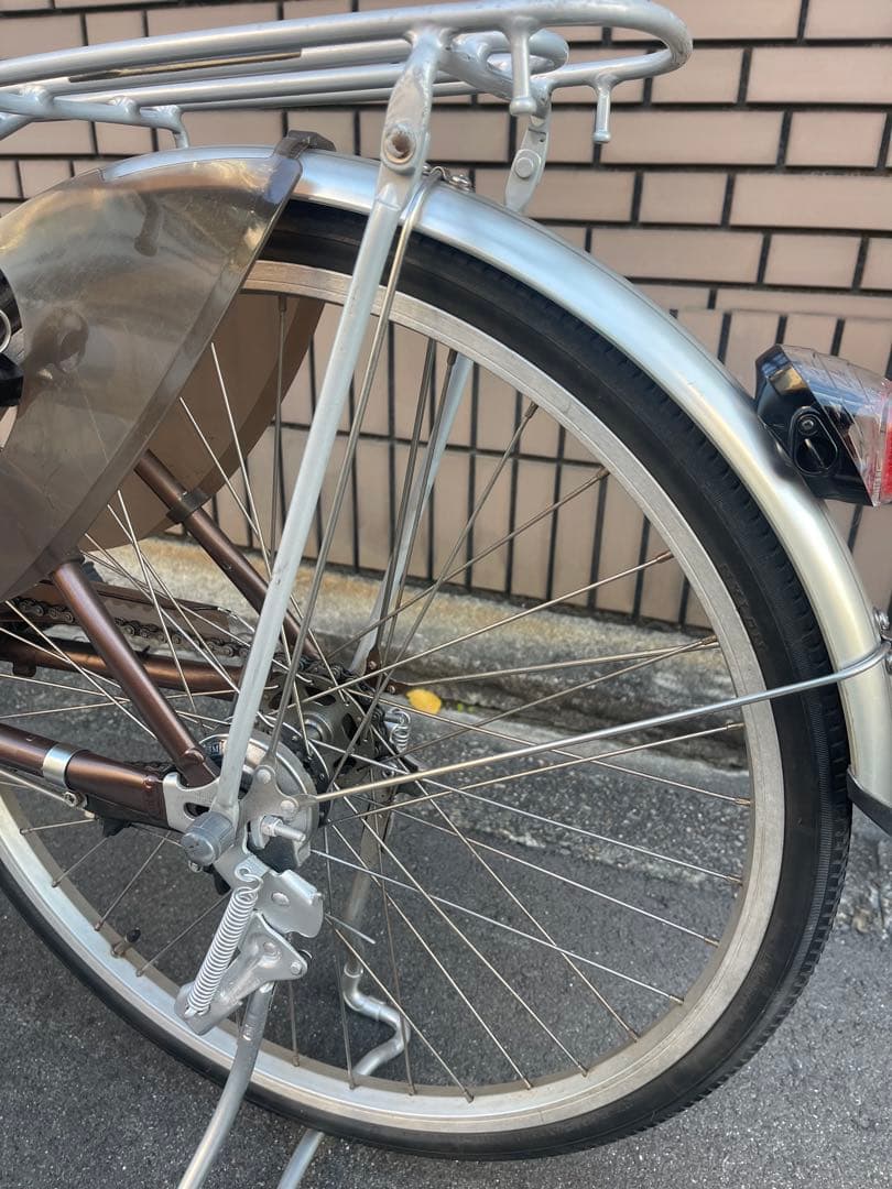 ブラウン 電動アシスト自転車 前バスケット付き