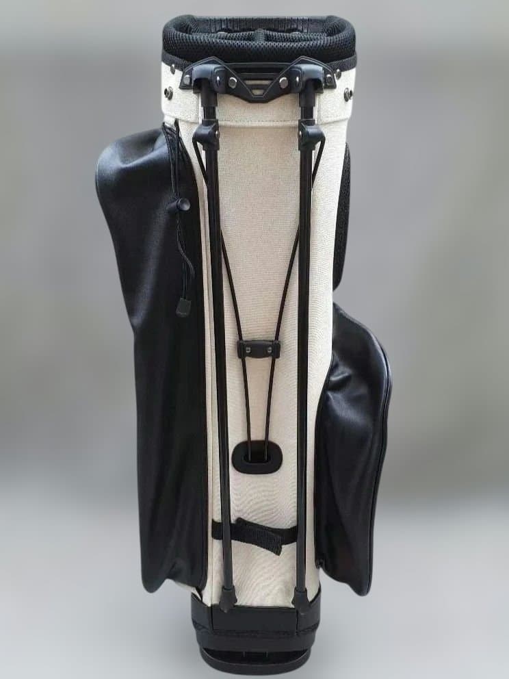 マスターバニーエディション　キャディバッグ スタンド式 2025モデル 美品