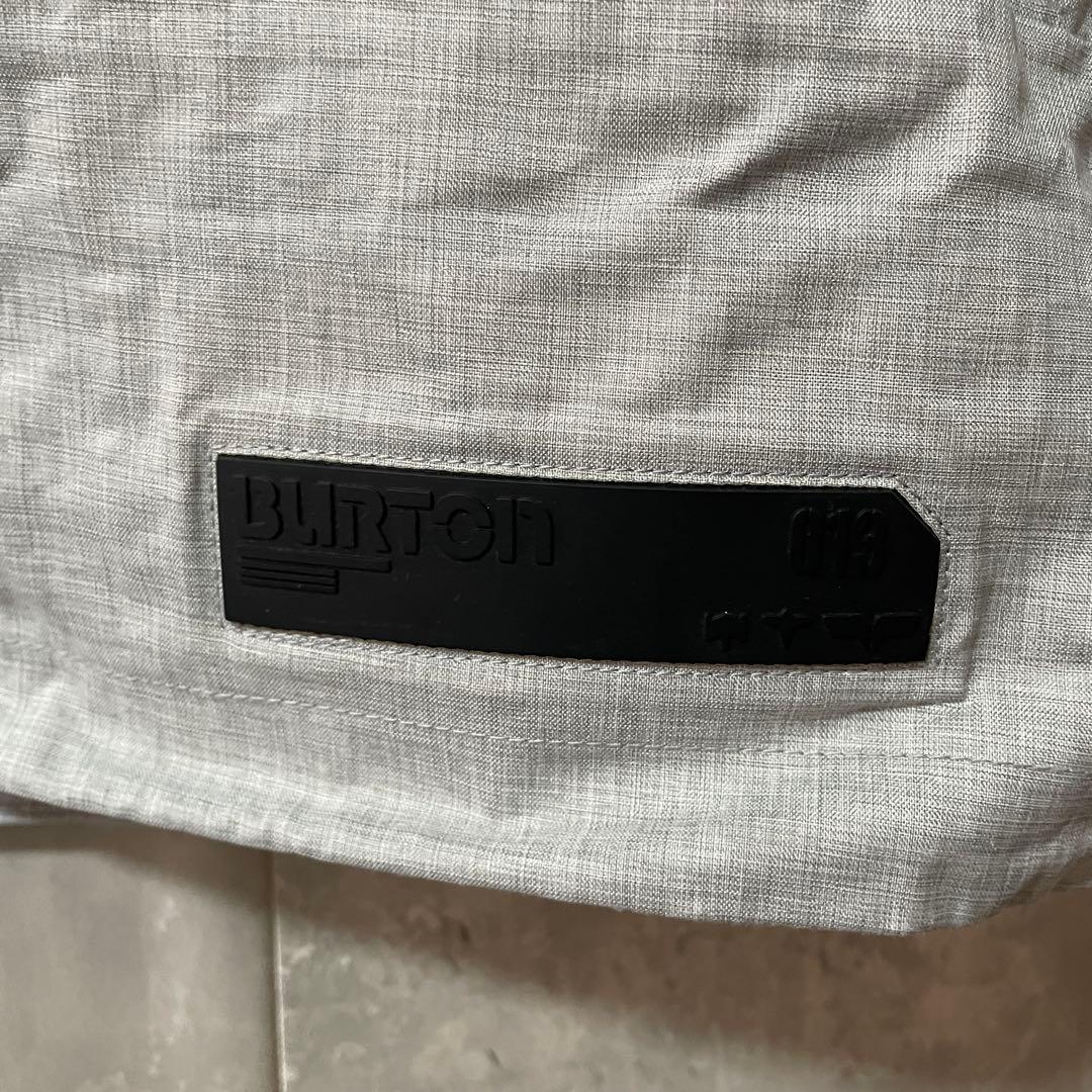 Burtonバートンスキーウェアスノーボードジャケットパーカーフード付白ホワイト