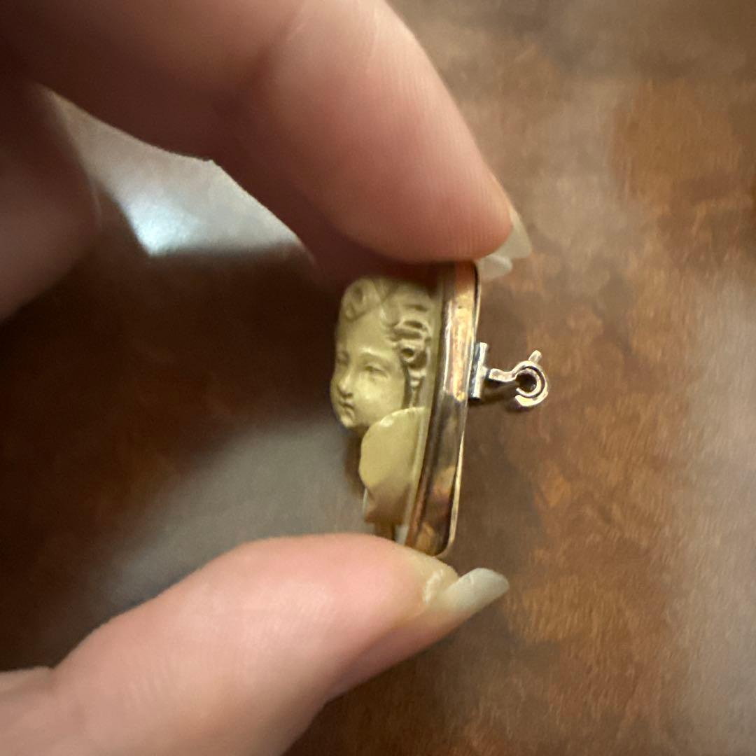 ラーバ　カメオ アンティーク ブローチ 18k 金 ゴールド