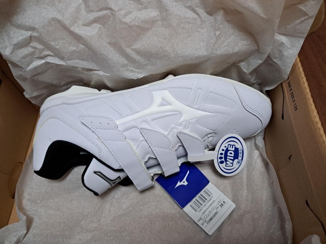 新品ミズノ野球金具スパイク　白　28㎝　マジックテープ式　右足ピ革付