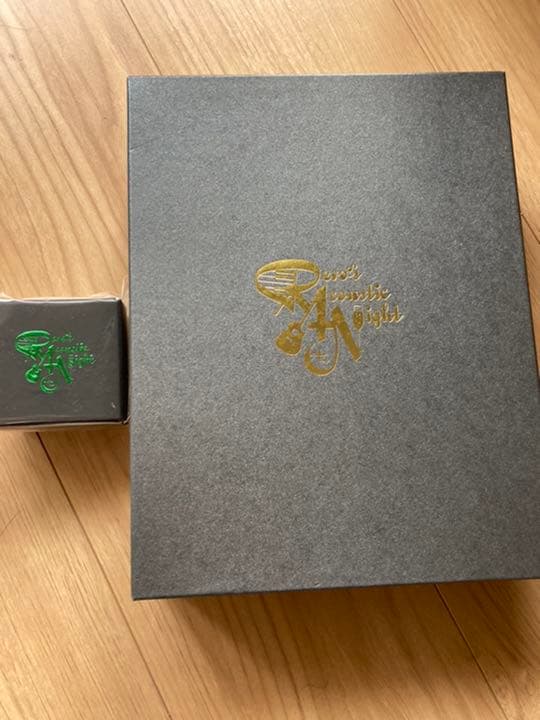 Revo’s Acoustic Night P席シャンパングラス・ピンバッジ