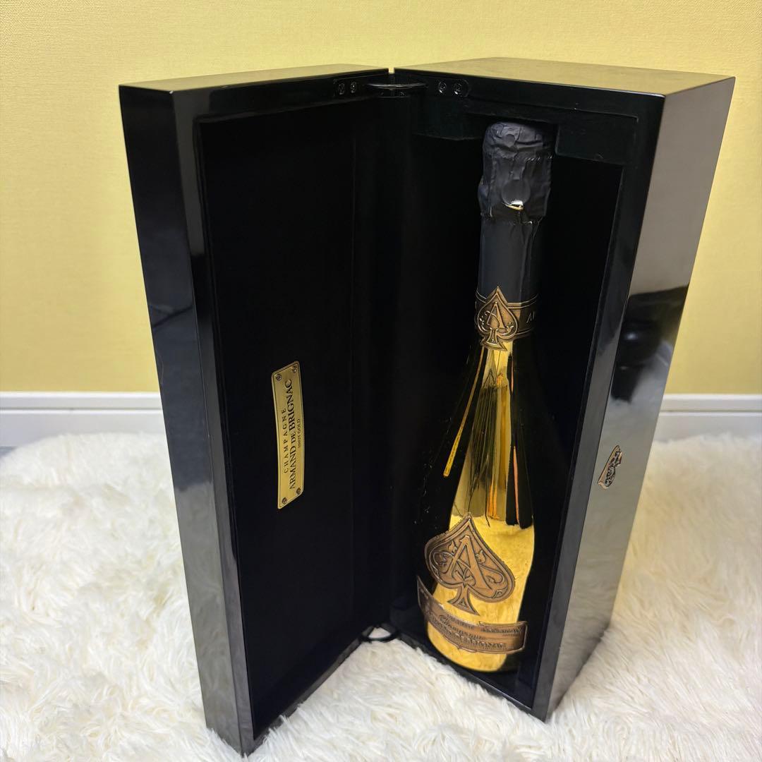 【未開封】アルマンドゴールド シャンパン 750ml 専用ケース付き