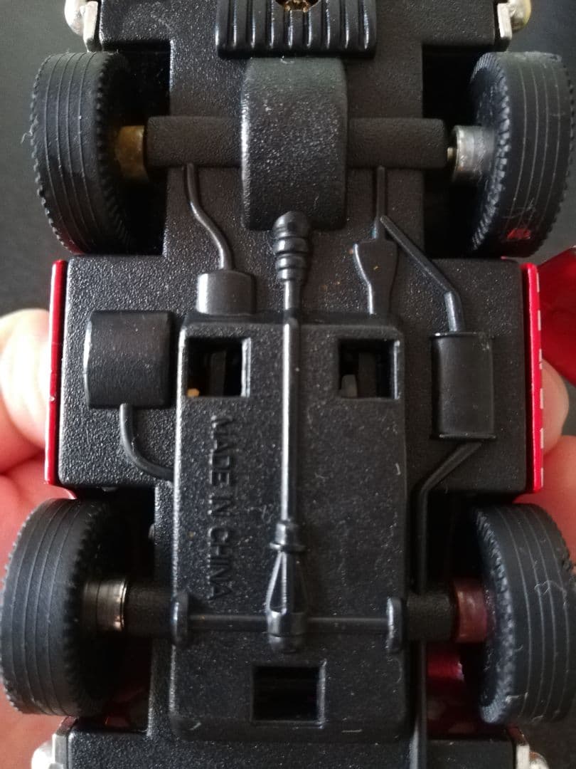 2台にしました！ブリキ外国パトカー赤レッド