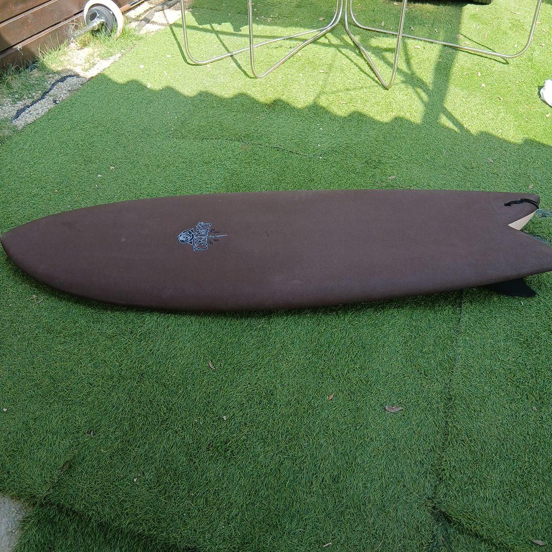 CRIME ６.２ツインキールフィッシュ　キールフィン付き　WAX不要　送料込み