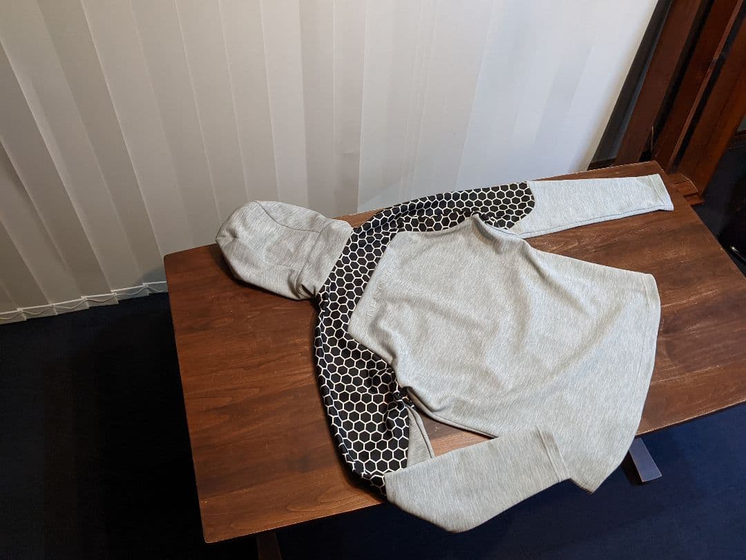 デサント　ゴルフ　ダンボール　ニット　ジャージー　ジャケット　パーカー　ウェア