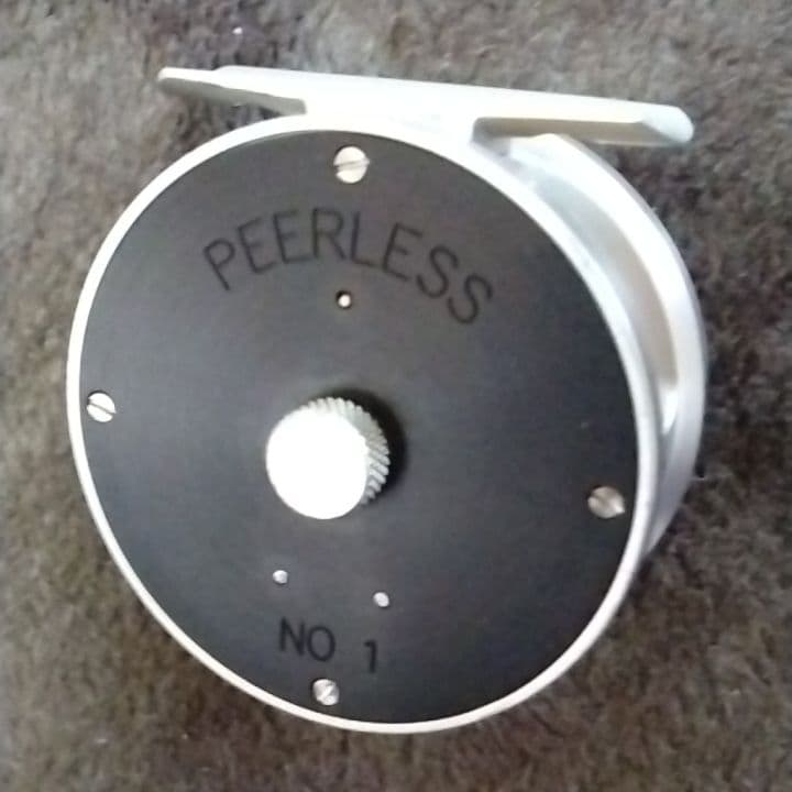 ピアレスリール & バンブーロッド