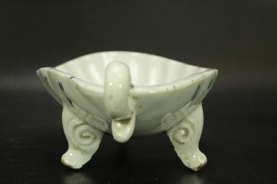 青花 葉形 三足 筆洗 匙付(A887)