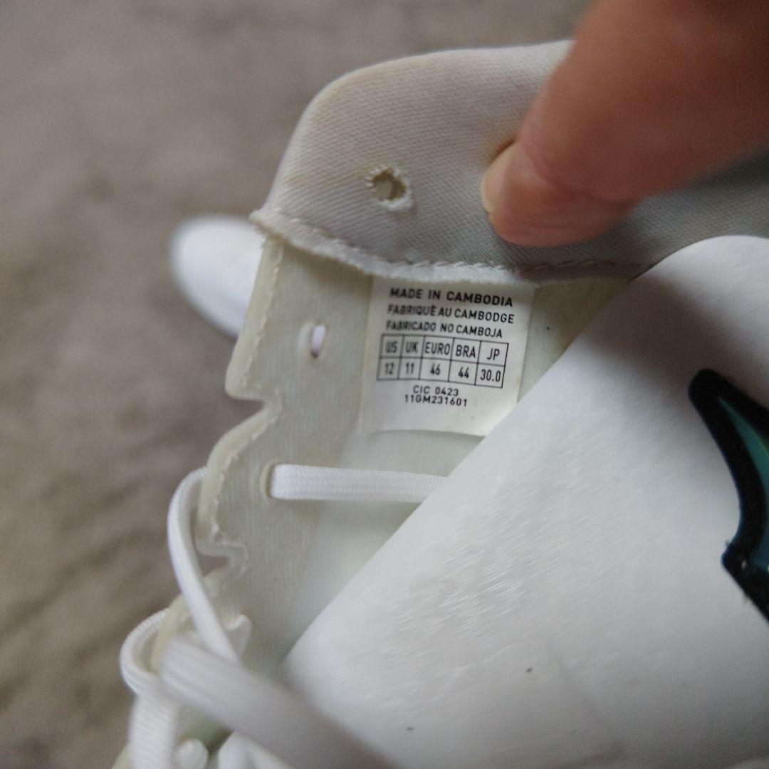 Mizuno LIGHTREVO ホワイト 野球スパイク　30センチ　新品未使用