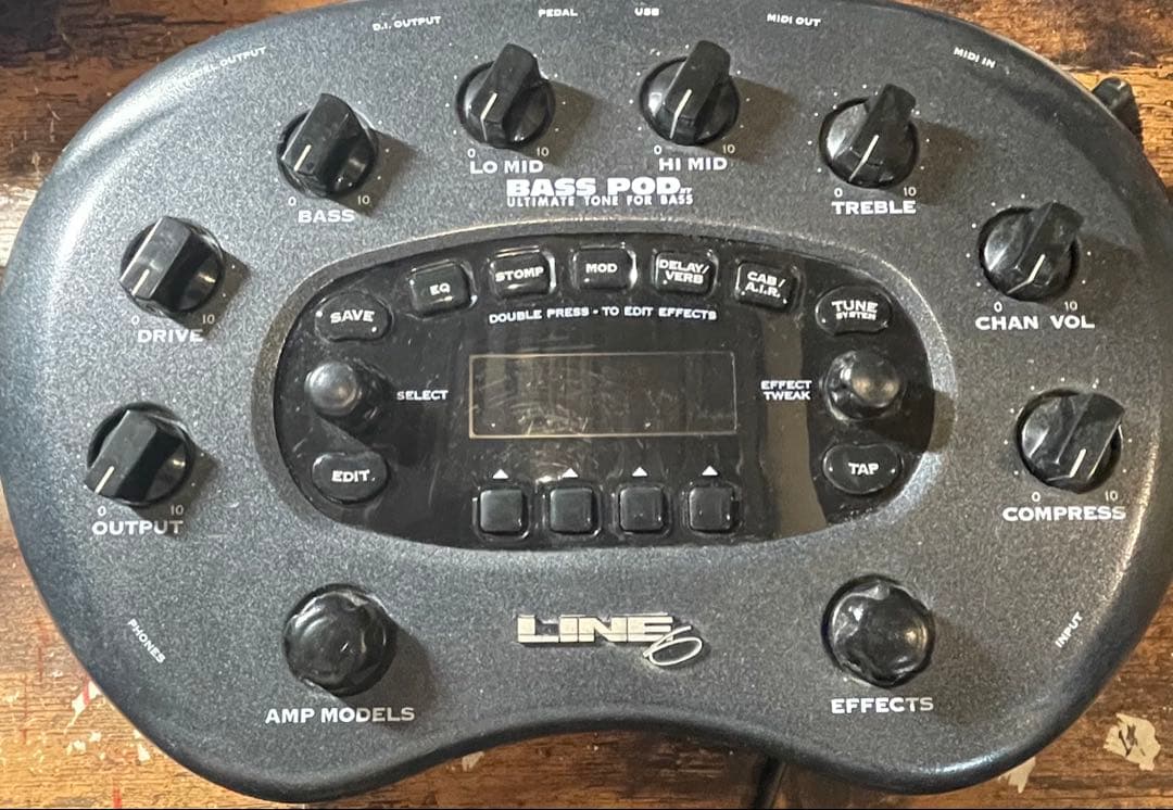 ベース LINE 6 BASS POD