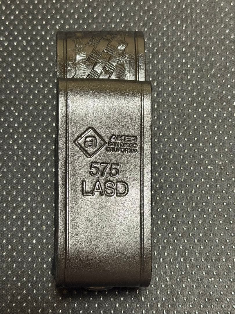 実物ロサンゼルスカウンティーシェリフ　支給品催涙スプレーポーチ