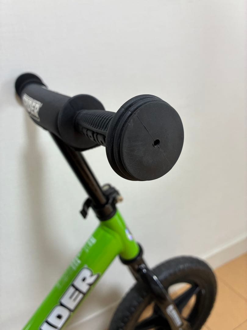 ストライダー　STRIDER 黄緑