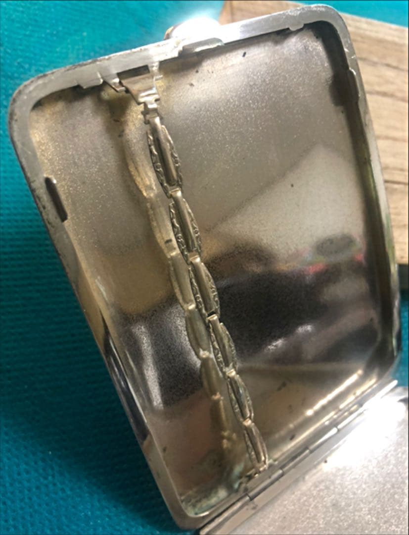 値引き済み　昇山子  春興 作   飛び魚彫金 タバコケース