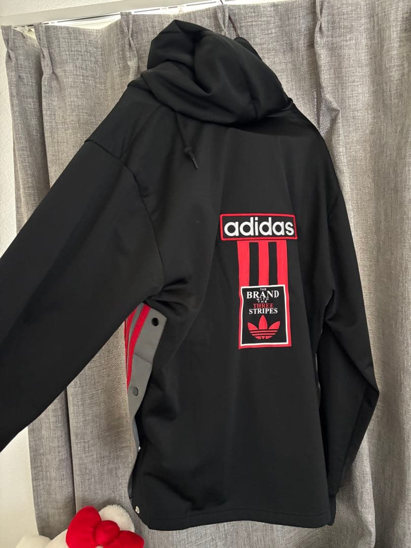 adidas フルジップ フード付き アウター