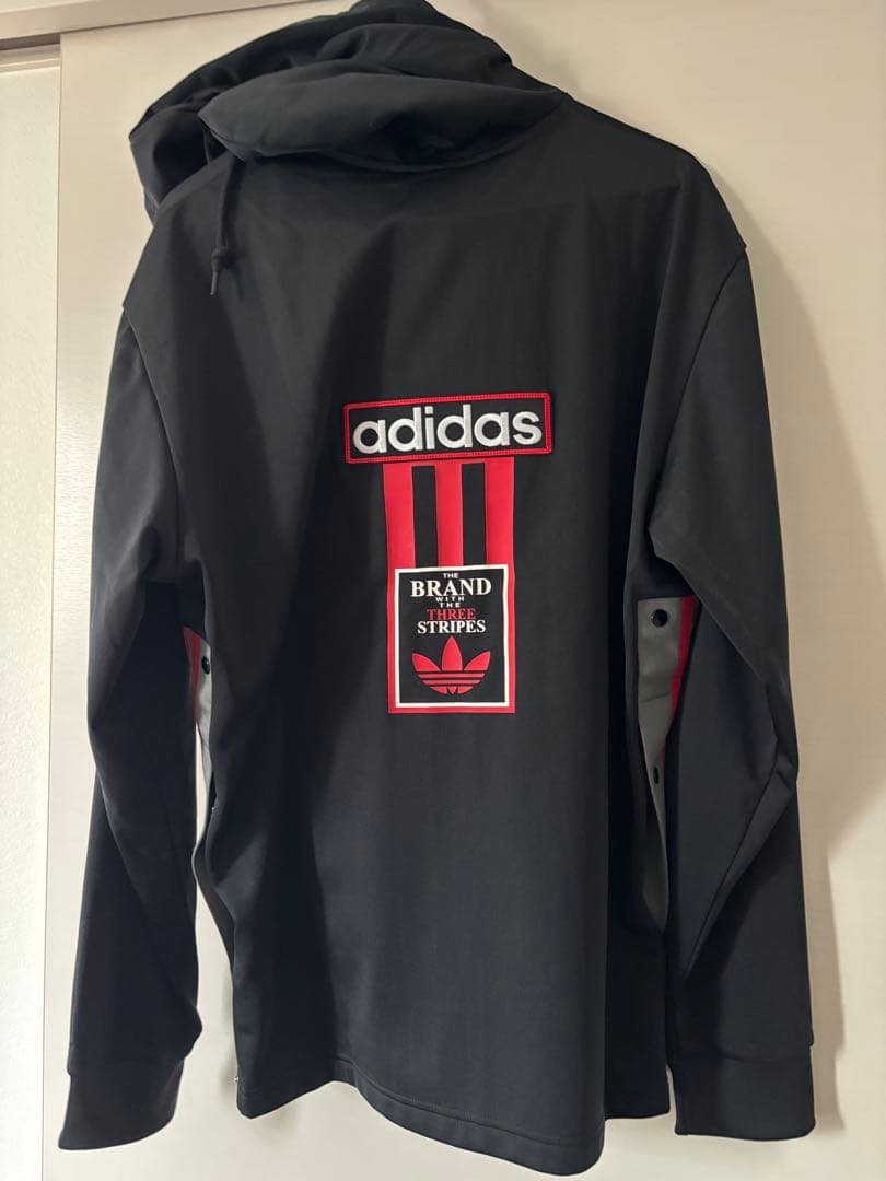 adidas フルジップ フード付き アウター
