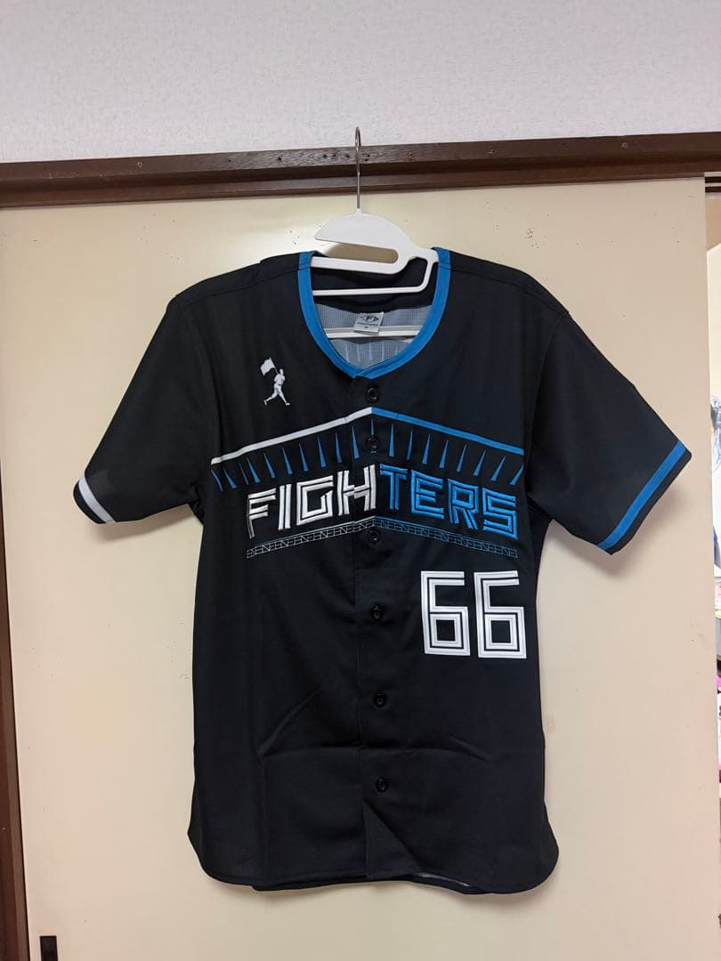 My1103FIGHTERS ユニフォーム 66 万波中正選手