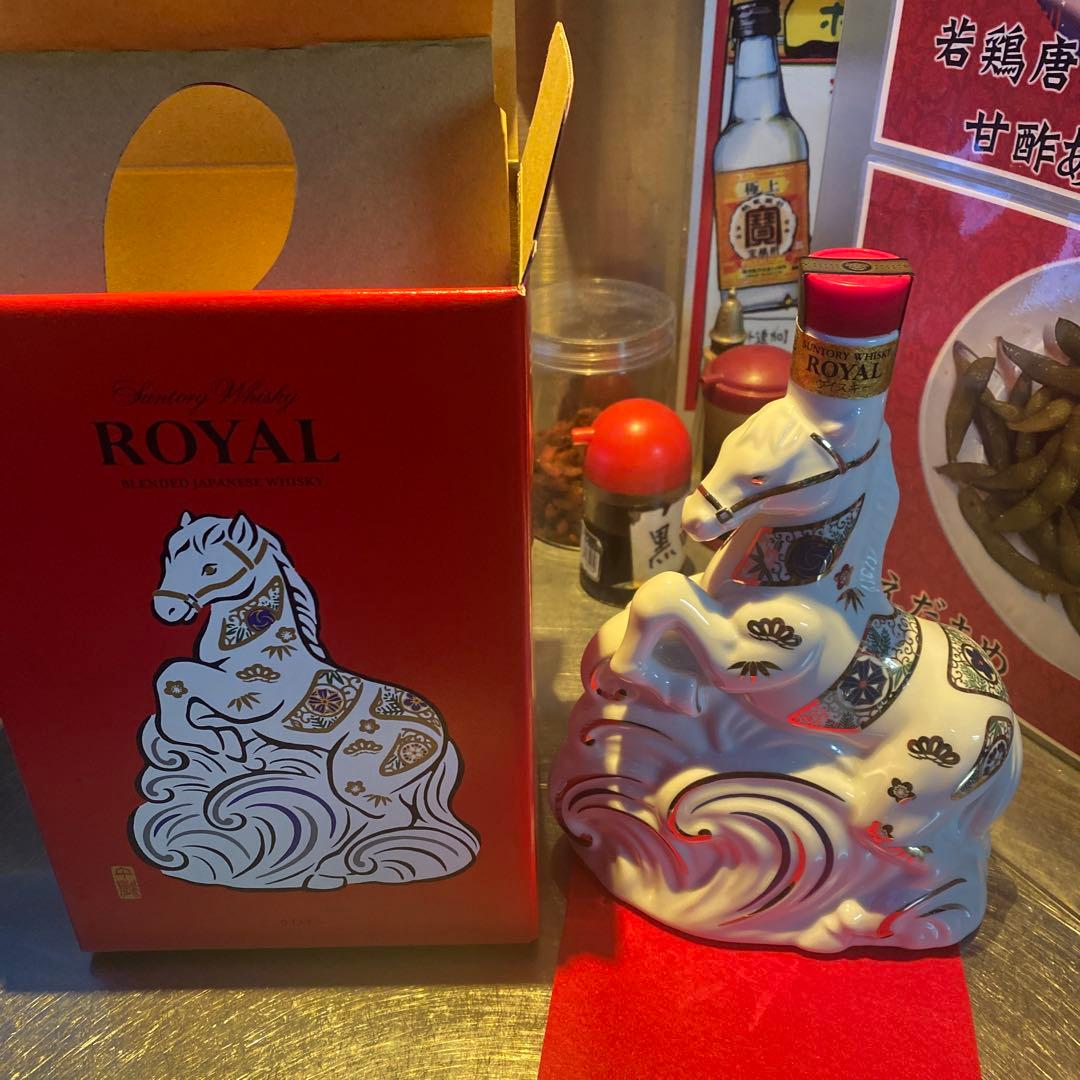  Blended Whisky 馬の形状ボトル