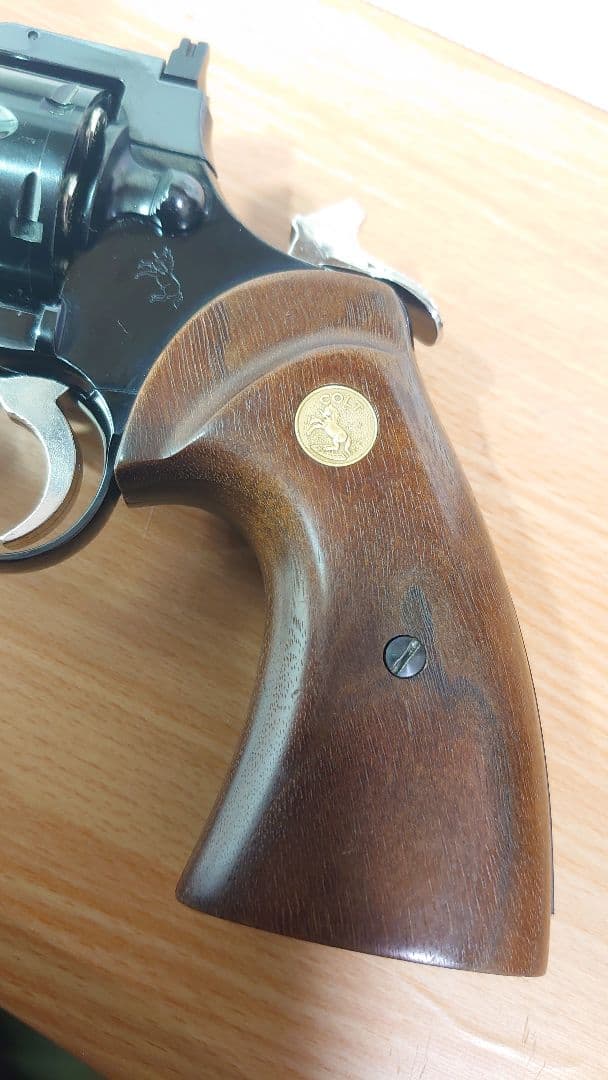 PYTHON 6inch スチールフィニッシュ ビアンキ 5BHL38/357