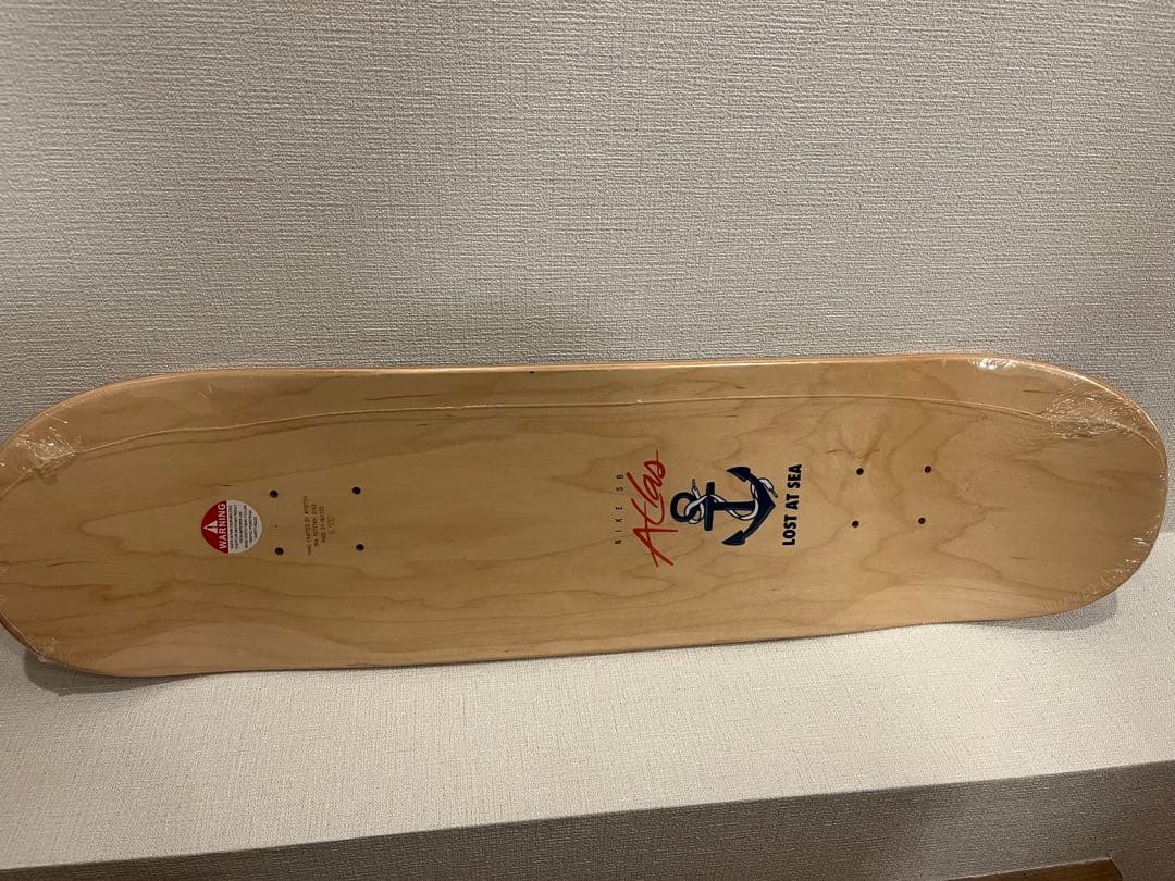 NIKE SB × Atlas Lost at Sea コラボデッキ