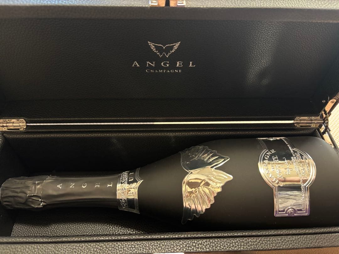 ANGEL シャンパン 750ml 専用ケース付き