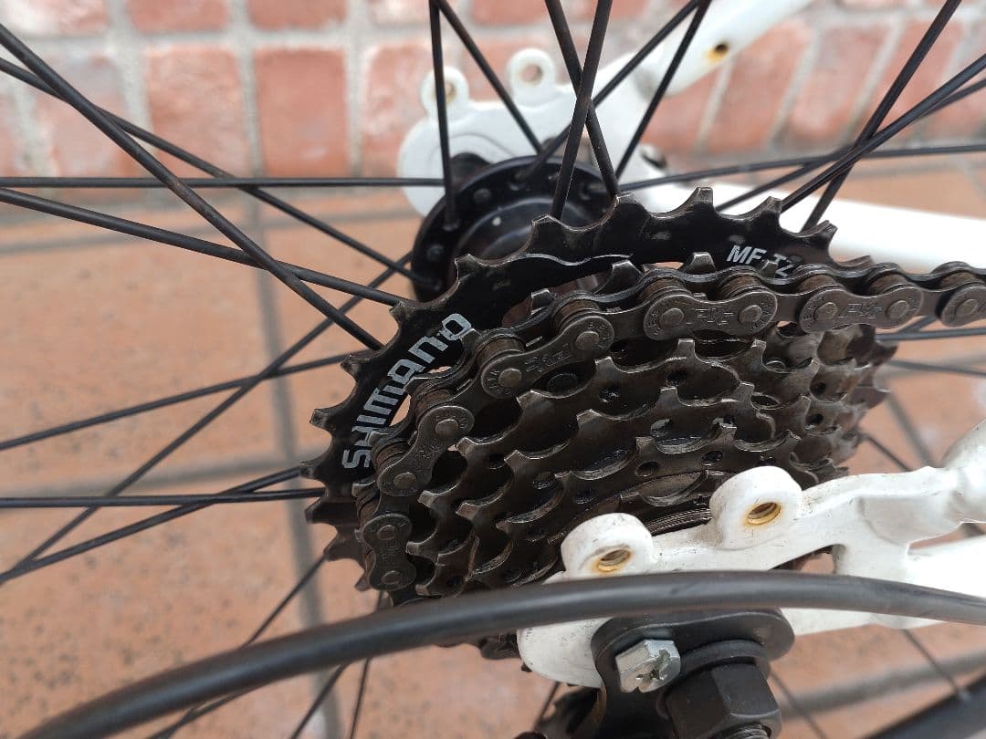 21テクノロジーのクロスバイク 700c