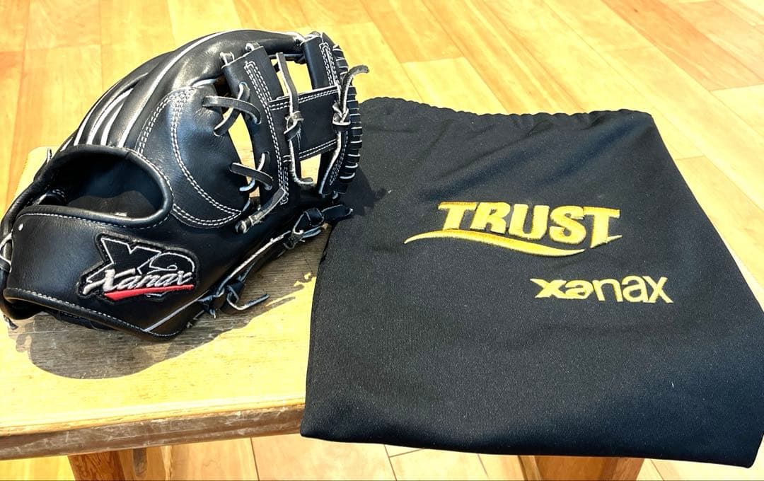 【美品】Xanax 硬式グローブ　内野手用