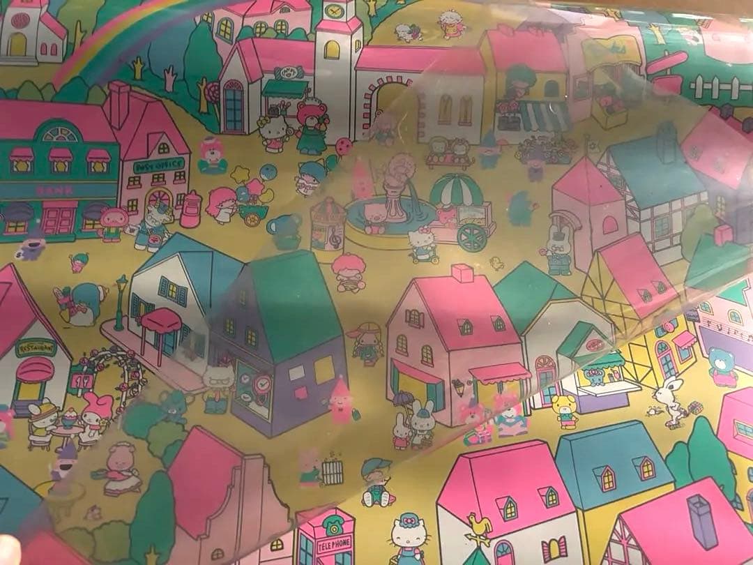 サンリオ　オールキャラクターズ　デスクマット