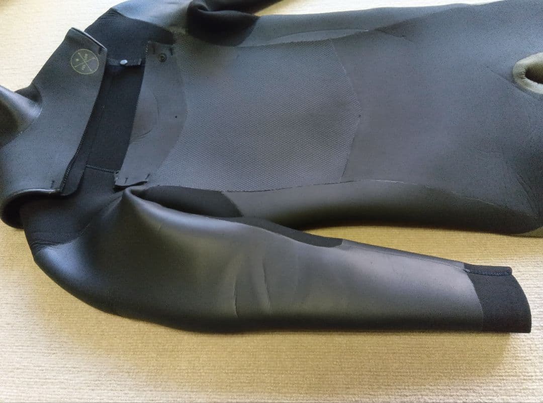 Fellowチェストジップセミドライ ５ミリ×３ミリサイズLB