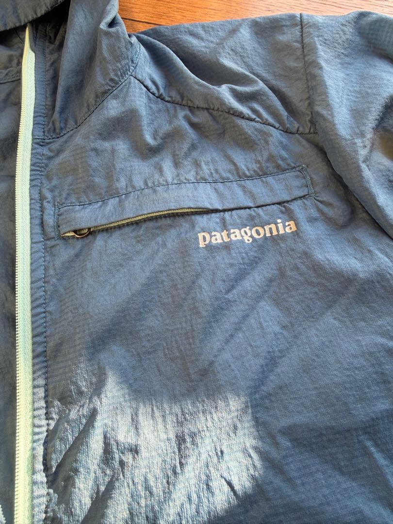 美品 patagonia パタゴニア フーディニジャケット S