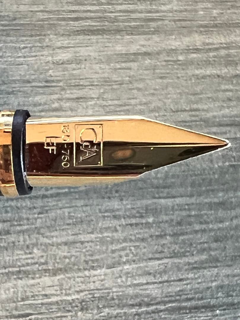 【稀少】カランダッシュ（Caran d’Ache）万年筆 18金 EF（極細）