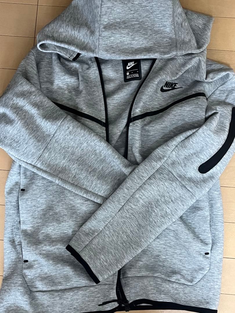 Nike テックフリース　ジャージ