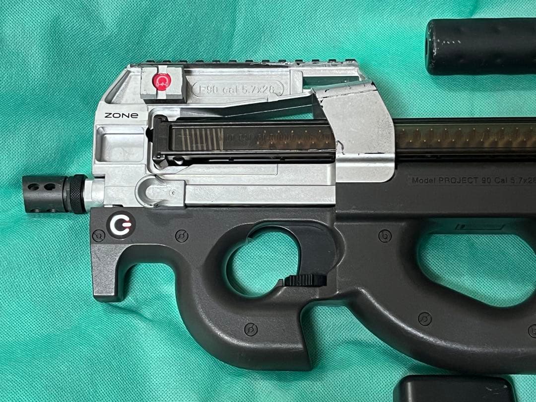 【東京マルイ】P90tr(ステッカー・ペイント有) マガジンなど【おまけ付き】